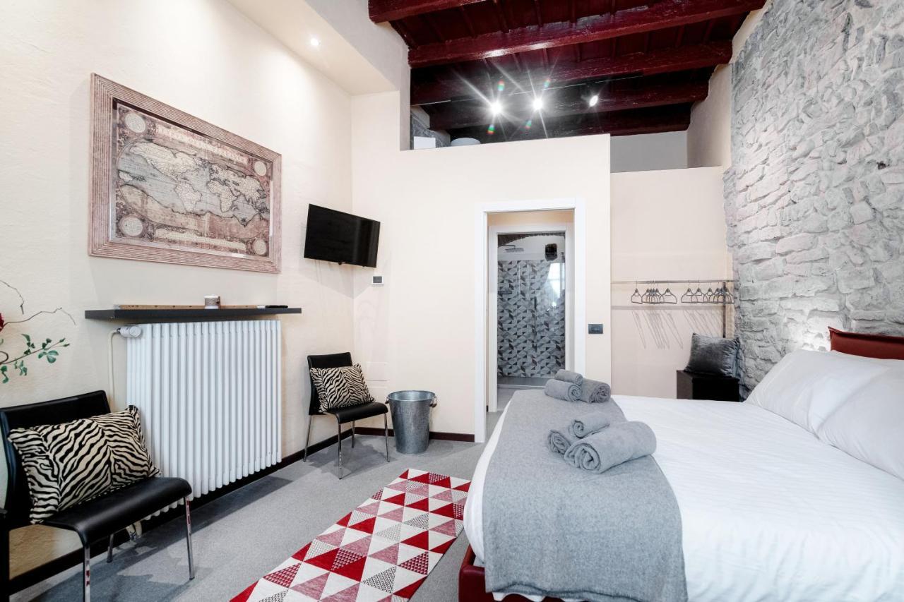 Guest house Historical - The House Of Travelers Como